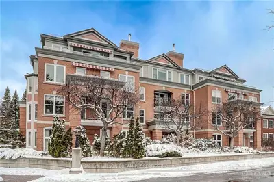 11 DURHAM 205, New Edinburgh - Lindenlea, ON K1M 2H7