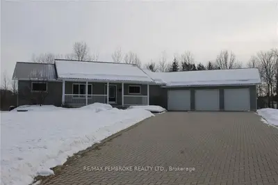 14 Dawson Drive, Laurentian Valley, On K8a 8s1