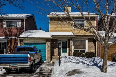 18 Sovereign Avenue, South Of Baseline To Knoxdale, On K2g 4x9