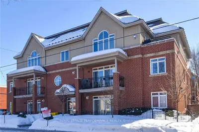 400 MCLEOD Street 205, Ottawa Centre, ON K2P 1A6
