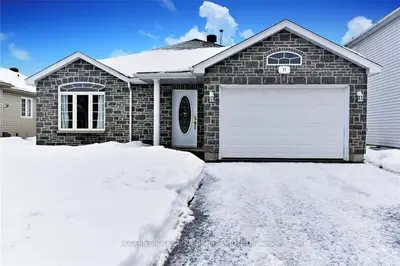 17 REGENCY Place, Brockville, ON K6V 7B1