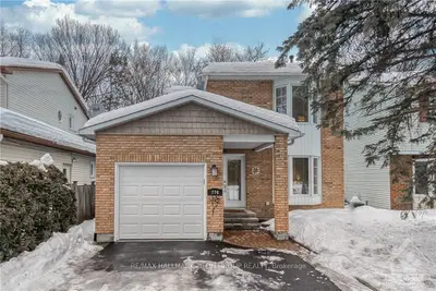 774 HARLEQUIN Crescent, Orleans - Cumberland and Area, ON K1E 2P3
