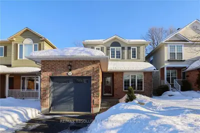 44 Castlefield Avenue, Stittsville - Munster - Richmond, On K2s 1e5