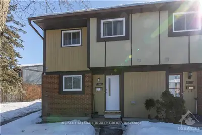 6133 BROOKSIDE Lane, Orleans - Convent Glen and Area, ON K1C 2K6