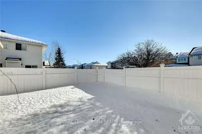 2565 Alanis, Blossom Park - Airport And Area, On K1t 4a1