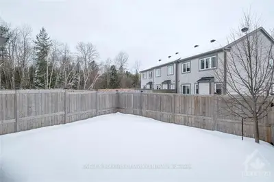 220 Bensinger Way, Stittsville - Munster - Richmond, On K2s 0p1