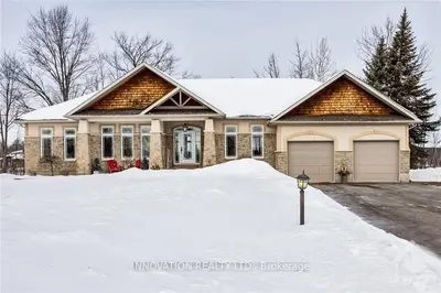 6835 SOUTH VILLAGE Drive, Greely - Metcalfe - Osgoode - Vernon and Area, ON K4P 0A5