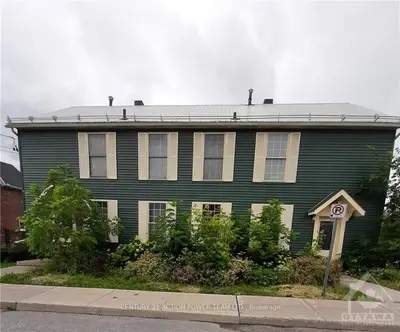 34,38 Farm Street, Mississippi Mills, On K0a 1a0