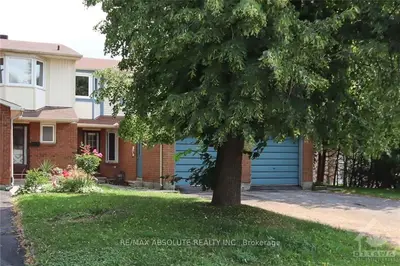 1460 HODGE Crescent, Orleans - Cumberland and Area, ON K1E 2X2