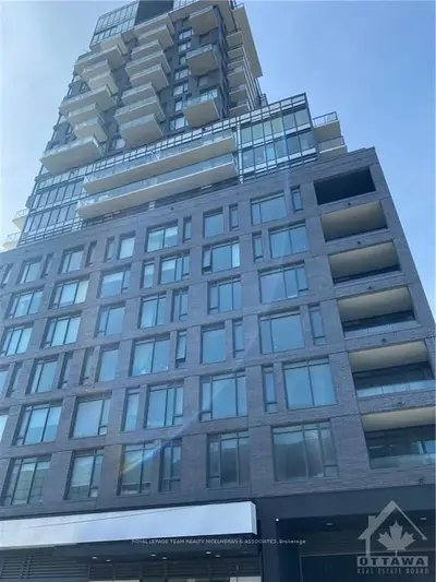 203 CATHERINE Street 805, Ottawa Centre, ON K2P 1J5
