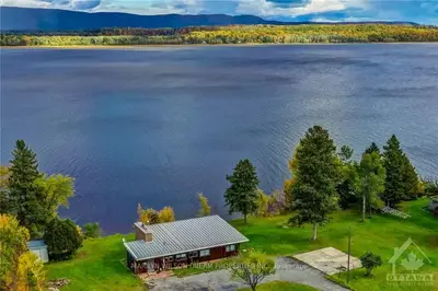 3008 BARLOW Crescent, Constance Bay - Dunrobin - Kilmaurs - Woodlawn, ON K0A 1T0