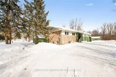 8857 VICTORIA Street, Greely - Metcalfe - Osgoode - Vernon and Area, ON K0A 2P0