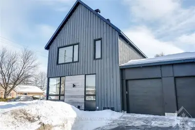 1074 PRINCE Street, Carlington - Central Park, ON K1Z 6G3