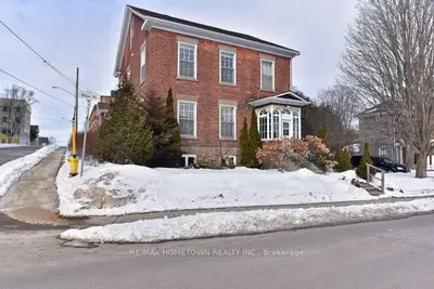 24 PINE Street, Brockville, ON K6V 2C1