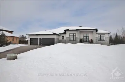 1785 Cedarlakes Way, Greely - Metcalfe - Osgoode - Vernon And Area, On K4p 0e3