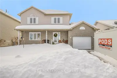 28 LANCELOT Street, Russell, ON K0A 1W0