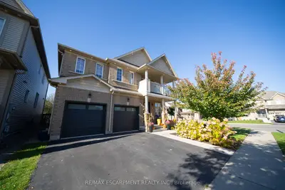 Detached in Brantford