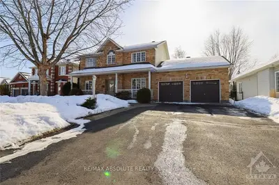 35 CINNABAR Drive, Stittsville - Munster - Richmond, ON K2S 1Y6