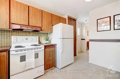 127 BENLEA Drive, Tanglewood - Grenfell Glen - Pineglen, ON K2G 3V3