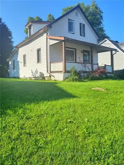 12 DIXON Street, Whitewater Region, ON K0J 1K0