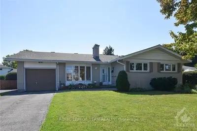 854 GRIFFITH Way, Mooneys Bay - Carleton Heights and Area, ON K2C 0G6