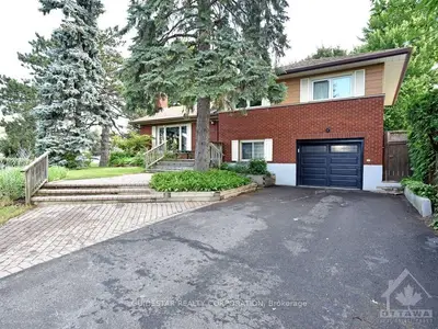 1658 GAGE Crescent, Belair Park - Copeland Park and Area, ON K2C 0Z6