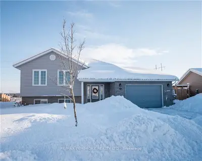 23 NEWPORT Drive, Petawawa, ON K8H 0C9