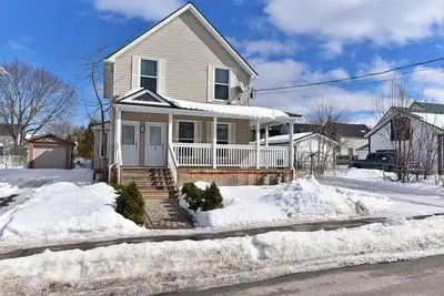 39 DANIEL Street, Brockville, ON K6V 4Z6