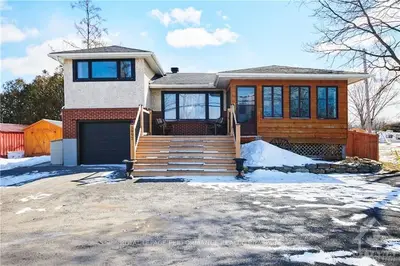 5992 PERTH Street, Stittsville - Munster - Richmond, ON K0A 2Z0