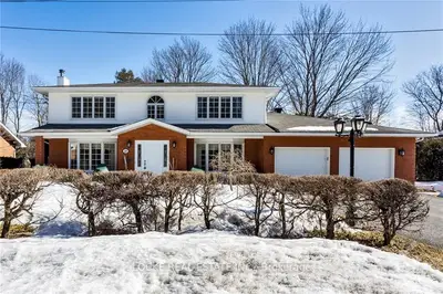 19 COLEWAY Street, Tanglewood - Grenfell Glen - Pineglen, ON K2G 0K8