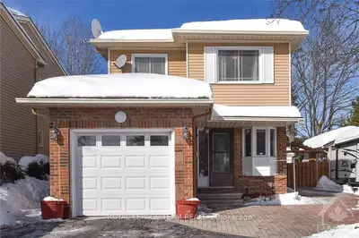 6093 MEADOWGLEN Drive, Orleans - Convent Glen and Area, ON K1C 5R7
