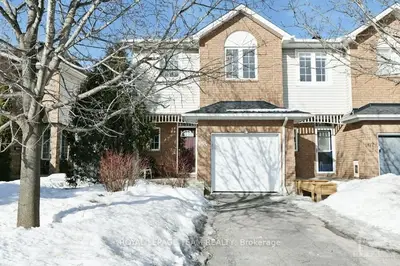 905 MARKWICK Crescent, Orleans - Cumberland and Area, ON K4A 4J1