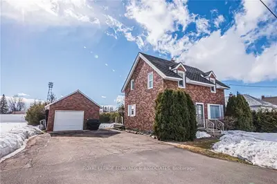 606 JOE Street, Laurentian Valley, ON K8A 6S7