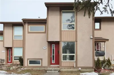 1993 STONEHENGE Crescent, Cyrville - Carson Grove - Pineview, ON K1B 4N7