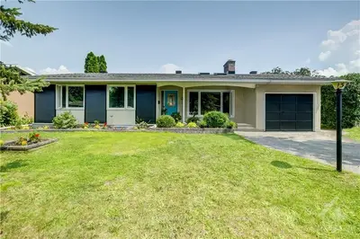 13 SOLVA Drive B, Crystal Bay - Rocky Point - Bayshore, ON K2H 5R4