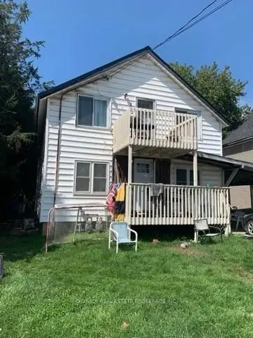 18 Delhi Street, Brockville, On K6v 4h3