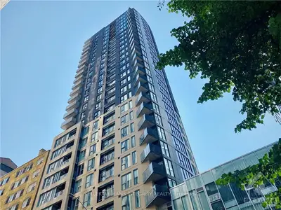 40 NEPEAN Street 904, Ottawa Centre, ON K2P 0X5