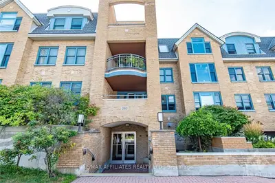 202 HINCHEY Avenue 202, West Centre Town, ON K1Y 1L7
