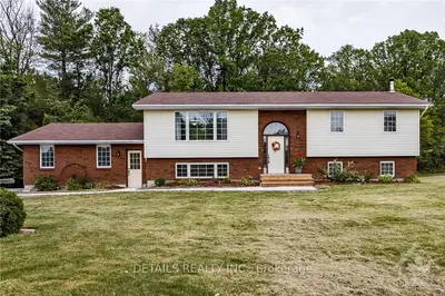 2454 WABA Road, Mississippi Mills, ON K0A 2X0