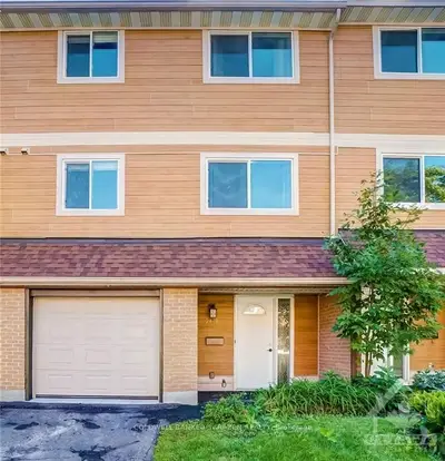 2137 BOWBANK Street, Cyrville - Carson Grove - Pineview, ON K1B 4R3