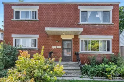 1066 SECORD Avenue, Billings Bridge - Riverside Park and Area, ON K1H 8C8