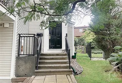 9 MAXTON, Beacon Hill North - South and Area, ON K1J 1J1