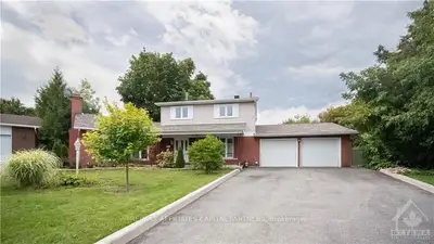 22 LAVONNE Court, Tanglewood - Grenfell Glen - Pineglen, ON K2G 4E3
