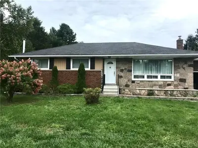 20 ST FRANCIS MEMORIAL Drive, Madawaska Valley, ON K0J 1B0