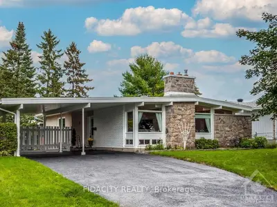 7 WINFIELD Avenue, Crystal Bay - Rocky Point - Bayshore, ON K2B 7S8