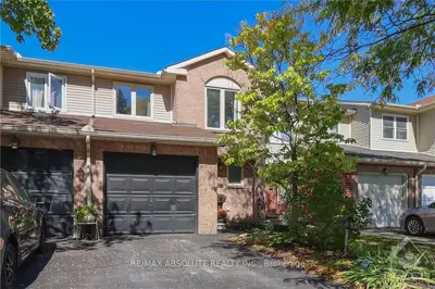 30 GLADECREST Court, South of Baseline to Knoxdale, ON K2H 9K4