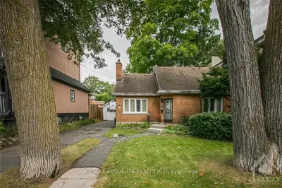 176 CARLETON Avenue, Tunneys Pasture and Ottawa West, ON K1Y 0J3