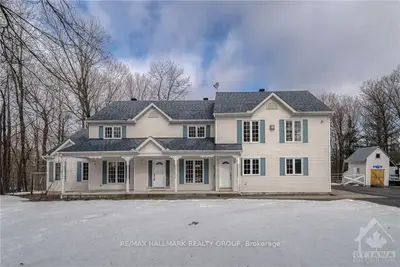 2230 CAROLTODD Drive, Orleans - Cumberland and Area, ON K4B 1J1