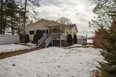 17 VITKUSKE Lane, Madawaska Valley, ON K0J 1B0