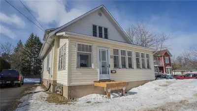 33 DORAN Road, Petawawa, ON K8H 1R1